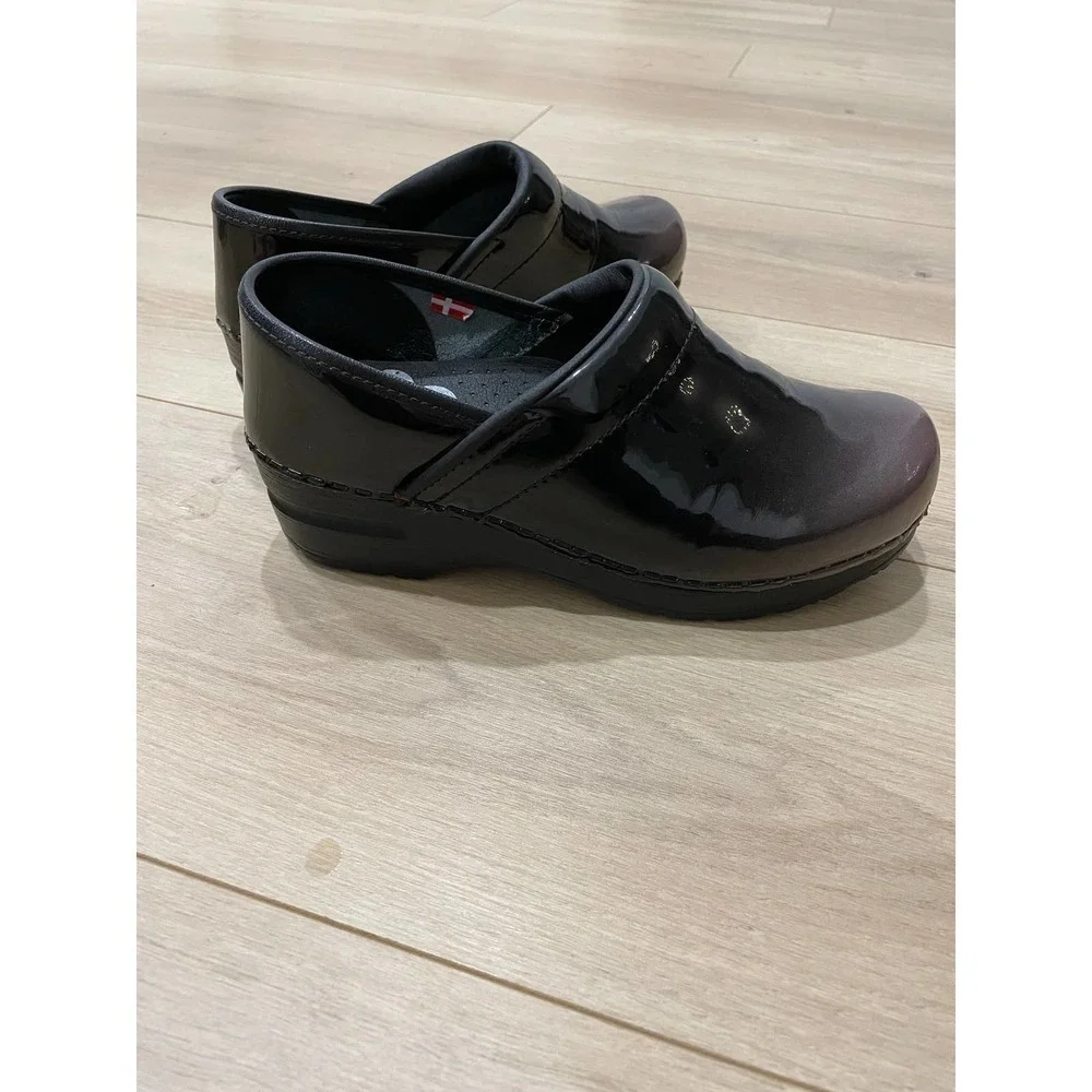 Sanita Milan Patent Leather Professional Clogs Women's shoes Size 5.5